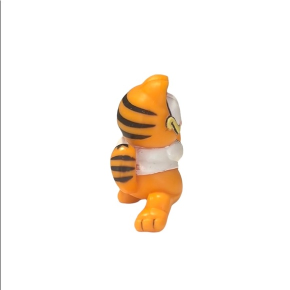 Vintage Garfield Football Player Foot Ball Figure Cake Topper PVC Toy - Picture 4 of 5